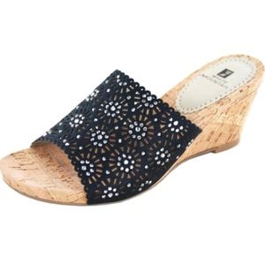 NIB White Mountain Adira Black/Metallic